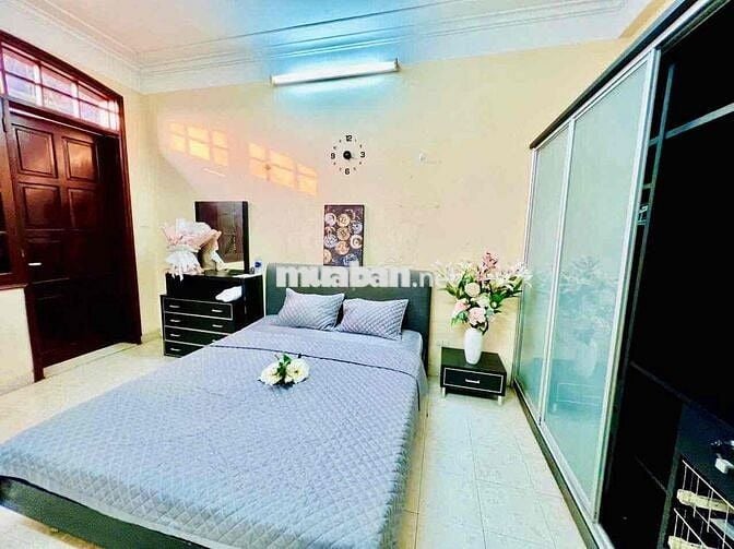 Phòng trọ 30m2 biệt thự lô góc Hồ Tây, 127, ngõ 56 Tứ Liên, Tây Hồ,HN