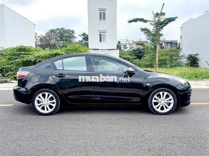 Mazda 3 Sedan 2011