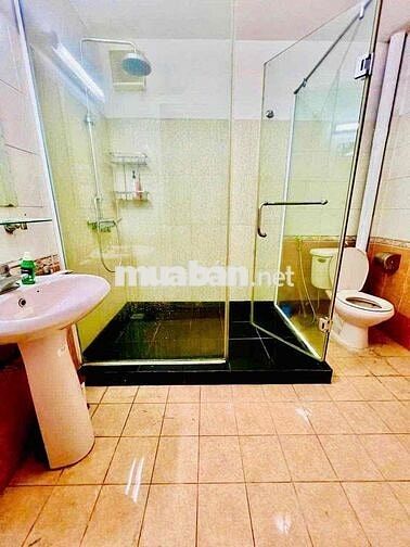 Phòng trọ 30m2 biệt thự lô góc Hồ Tây, 127, ngõ 56 Tứ Liên, Tây Hồ,HN
