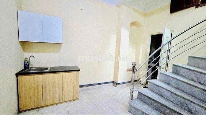 Phòng trọ 30m2 biệt thự lô góc Hồ Tây, 127, ngõ 56 Tứ Liên, Tây Hồ,HN
