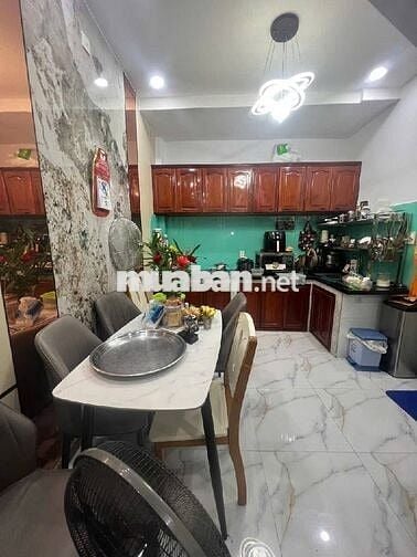 BÁN NHÀ 2 TẦNG, HẺM XE HƠI THÔNG, FULL NỘI THẤT, 36M2, 4,95 TỶ CÒN TL