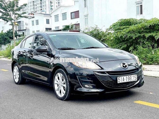 Mazda 3 Sedan 2011