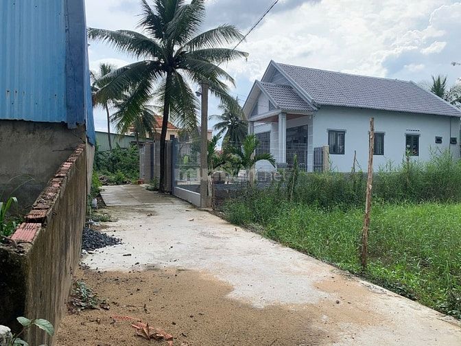 NỀN THỔ CƯ ĐƯỜNG Ô TÔ GẦN QUÓC LỘ 50 SAU TRỤ SỞ TIẾP DÂN TỈNH