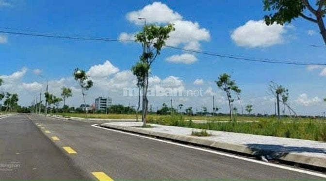 Bán đất KDT Đại Phước cách Cầu Cát Lái 2km - Giá18triệu/m2 -SHR
