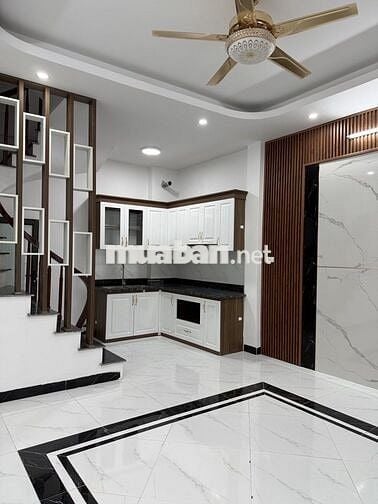 NHÀ MỚI 35M, TRƯỚC NHÀ 4M, Ô TÔ THÔNG CÁCH 15M, AEON 4P ĐI XE