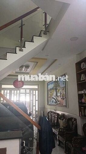 Cho thuê nhà mới 2 lầu mặt tiền đường