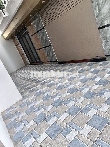 NHÀ MỚI 35M, TRƯỚC NHÀ 4M, Ô TÔ THÔNG CÁCH 15M, AEON 4P ĐI XE