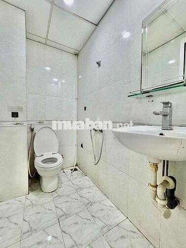 Phòng Thoáng Mát, An Ninh Ngay Etown Cộng Hoà