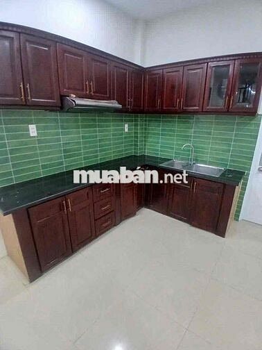 Nhà nguyên căn đường 32 KDC TÊN LỬA 5Pn-5WC giá 20tr