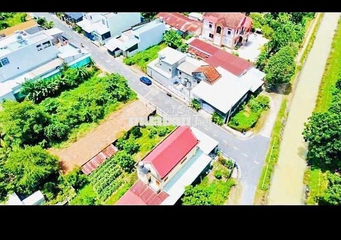 Đất Ngộp Giá Tốt DT 130m2 Full Thổ Nằm Ngay TT Củ Chi , SHR