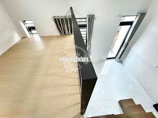 căn hộ Ban Công Gác Cao Full Nội Thất Bao Phía Ngay Công Hoà