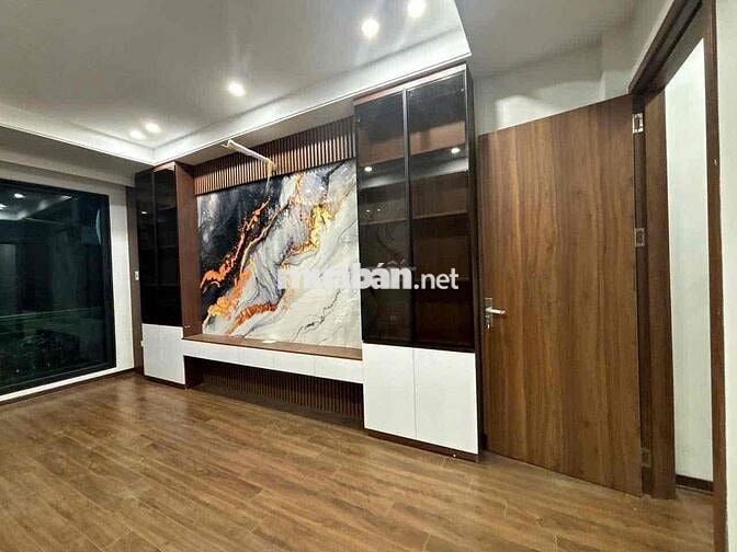 HÀNG HIẾM LẠC LONG QUÂN – 6 TẦNG – THANG MÁY – Ô TÔ VÀO NHÀ