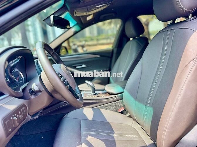 VinFast Lux A Base 2022 - Màu đen - 4v6km