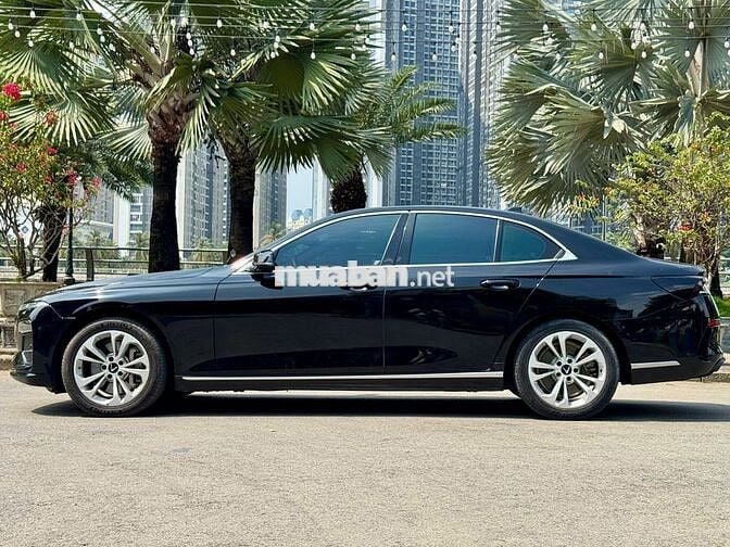 VinFast Lux A Base 2022 - Màu đen - 4v6km