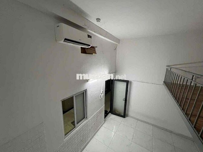 DUPLEX SIÊU RỘNG RÃI  NẰM NGAY GẦN TRUNG TÂM QUẬN 7 VÀ SẠCH SẼ