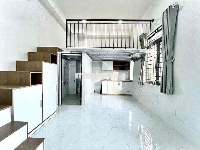 căn hộ Ban Công Gác Cao Full Nội Thất Bao Phía Ngay Công Hoà