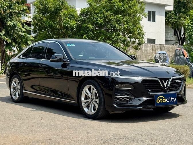 VinFast Lux A Base 2022 - Màu đen - 4v6km