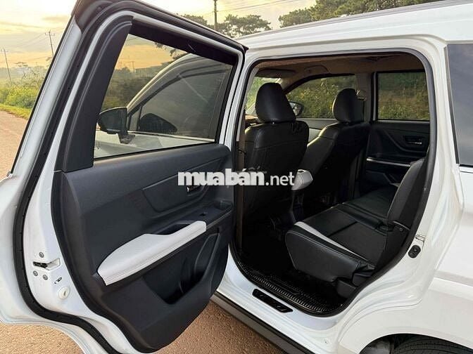 Toyota Veloz Cross 2022 CVT Top - 65000 km