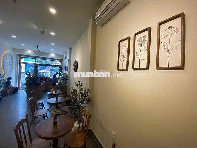 em cần bán gấp căn nhà bgang 4 dài 19’5 ba lầu mặt tiền duòng gò Daầu