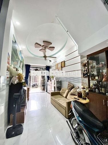 Quận 6 - bán nhà 3tầng 4PN 47m2, đuờng Tân Hòa Đông- 5 tỷ 9