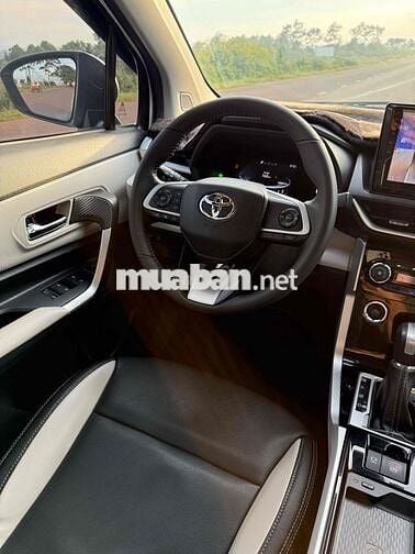 Toyota Veloz Cross 2022 CVT Top - 65000 km