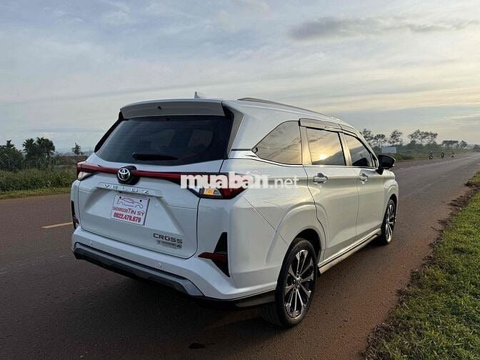 Toyota Veloz Cross 2022 CVT Top - 65000 km