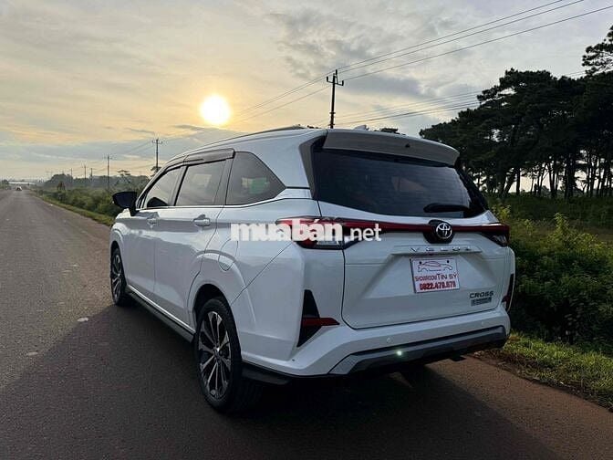 Toyota Veloz Cross 2022 CVT Top - 65000 km