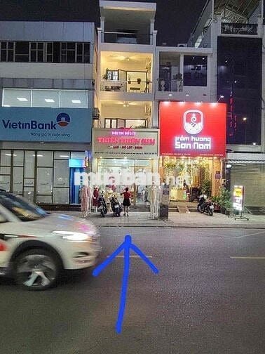 em cần bán gấp căn nhà bgang 4 dài 19’5 ba lầu mặt tiền duòng gò Daầu