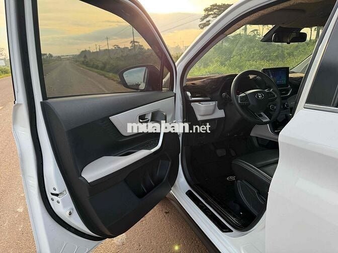 Toyota Veloz Cross 2022 CVT Top - 65000 km