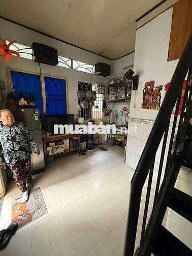 Nhà phạm văn hai cách mt 2 phút đương thông