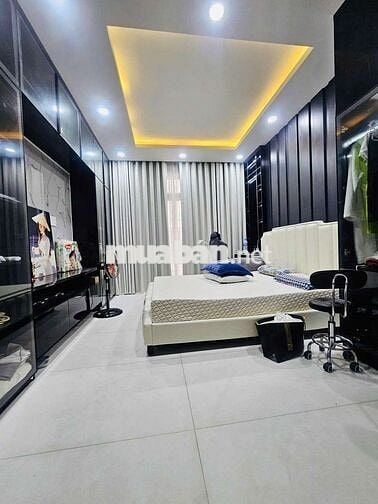 Nhà nằm tại mặt tiền hẻm ô tô đường Âu Cơ, Tân Bình, DTđất 106m2