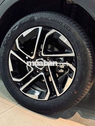 Kia Carens 2025 1.5G Luxury