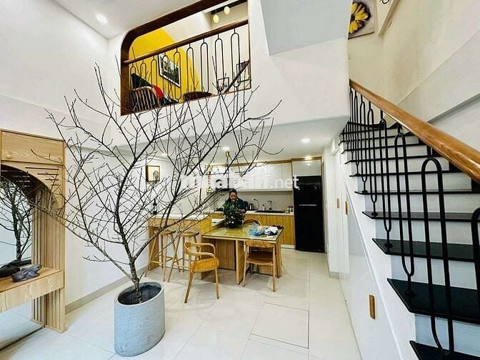 Cự Khối - Nguyên Căn Siêu Đẹp - 3 ngủ - Full Đồ - 9Tr