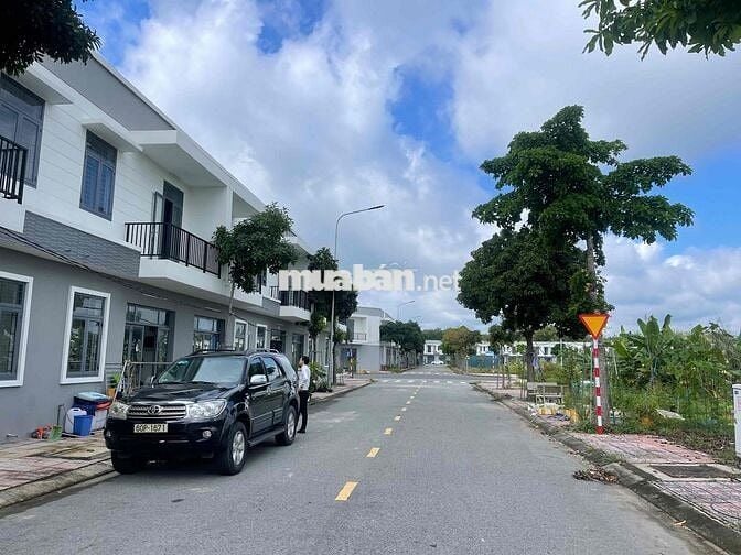 Kẹt tiền Bán nhanh A42 Mega city BếnCát đối diện noxh chỉ 990 bao phí