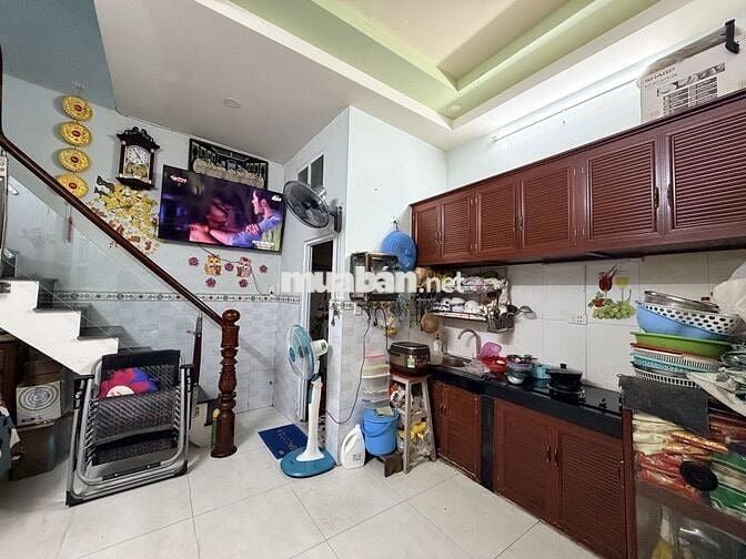 1 ĐỜI CHỦ Q4- 3 LẦU ĐÚC - 20m2 - KO QH- CHỈ 2.95 TỶ