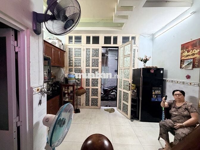 1 ĐỜI CHỦ Q4- 3 LẦU ĐÚC - 20m2 - KO QH- CHỈ 2.95 TỶ