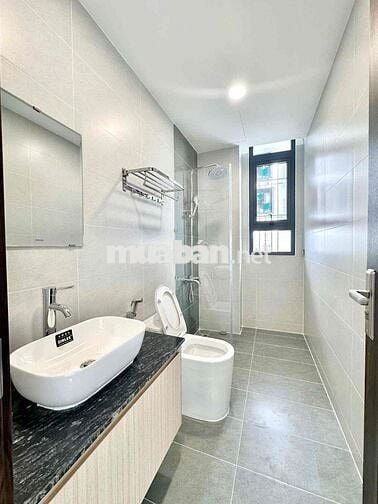 Căn hộ Studio ban công, full nội thất, thang máy, hầm xe, gần PN, GV