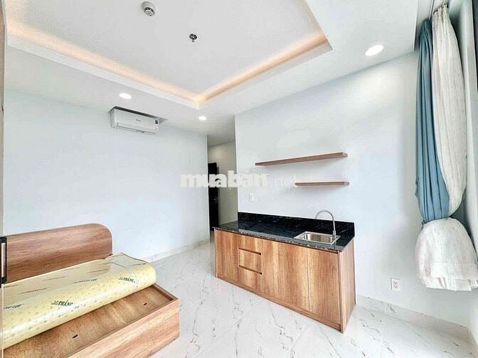 Căn hộ Studio ban công, full nội thất, thang máy, hầm xe, gần PN, GV