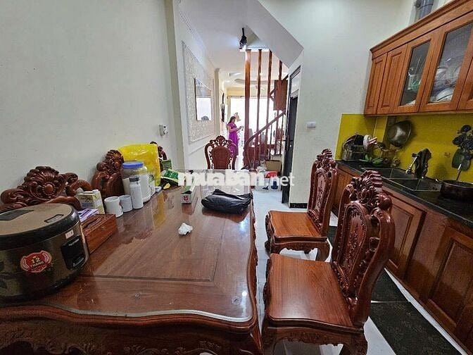 Nhà 40m2 Bát Khối – Ngõ Thông Ô Tô Đỗ Cửa – Nhỉnh 6 Tỷ