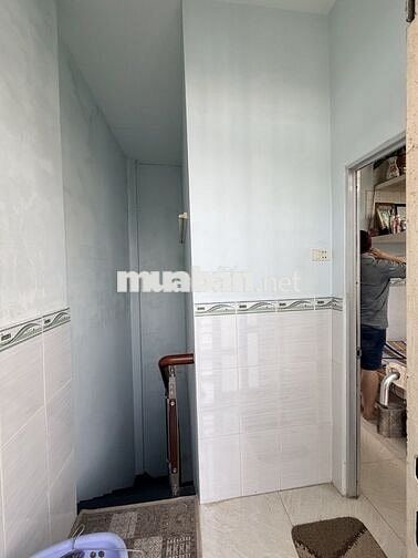 1 ĐỜI CHỦ Q4- 3 LẦU ĐÚC - 20m2 - KO QH- CHỈ 2.95 TỶ