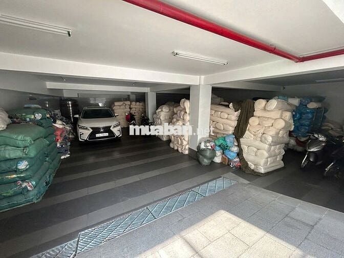 Cho thuê tòa nhà văn phòng Bàu Cát Tân Bình hầm 7 tầng giá tốt