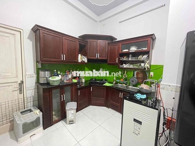 Cần sang gấp nhà thuê-3pn-ko nội thất-có tủ bếp