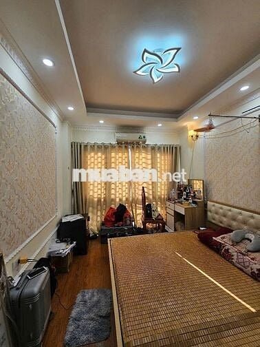 Nhà 40m2 Bát Khối – Ngõ Thông Ô Tô Đỗ Cửa – Nhỉnh 6 Tỷ