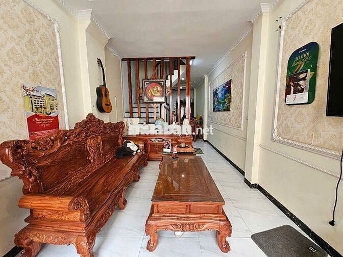 Nhà 40m2 Bát Khối – Ngõ Thông Ô Tô Đỗ Cửa – Nhỉnh 6 Tỷ