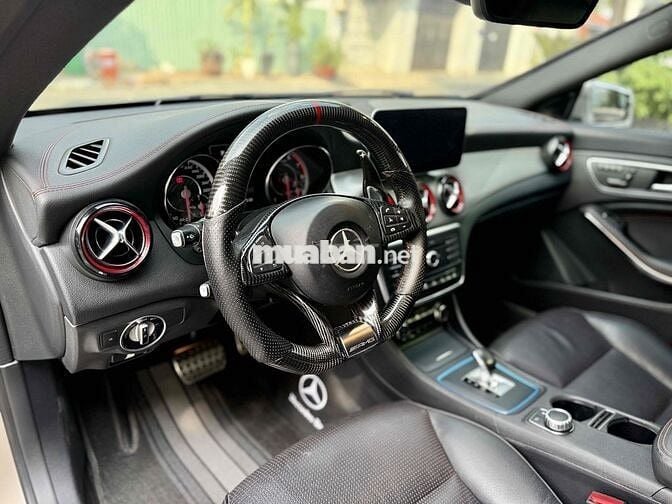 Mercedes CLA45 AMG 2015