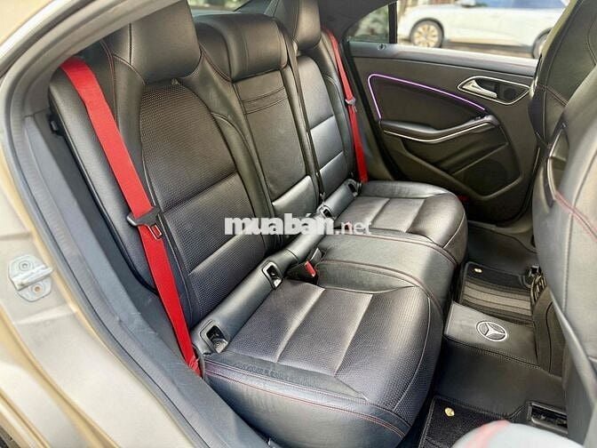 Mercedes CLA45 AMG 2015