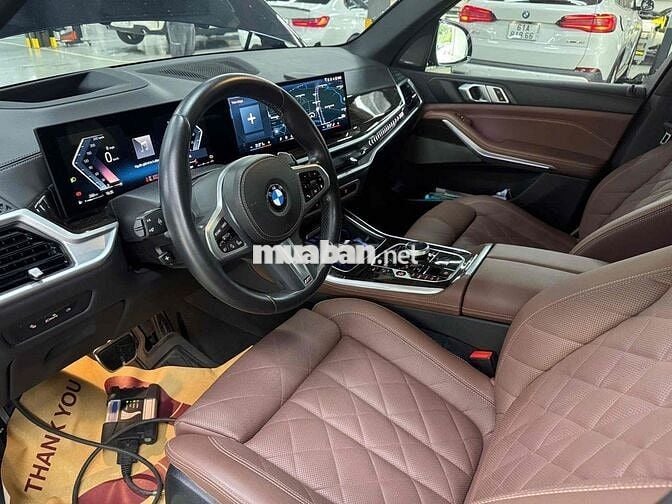 BMW X5 2023 xDrive40i M Sport - 11000 km