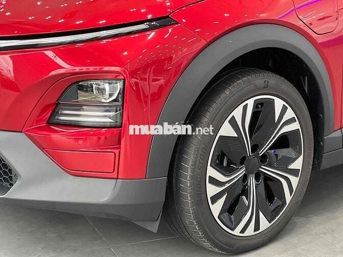 VF6 Plus Đỏ mới 100%, xe sẳn giao ngay