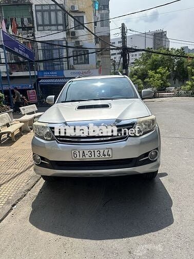 Toyota Fortuner 2016 2.5G 4x2 - 279000 km