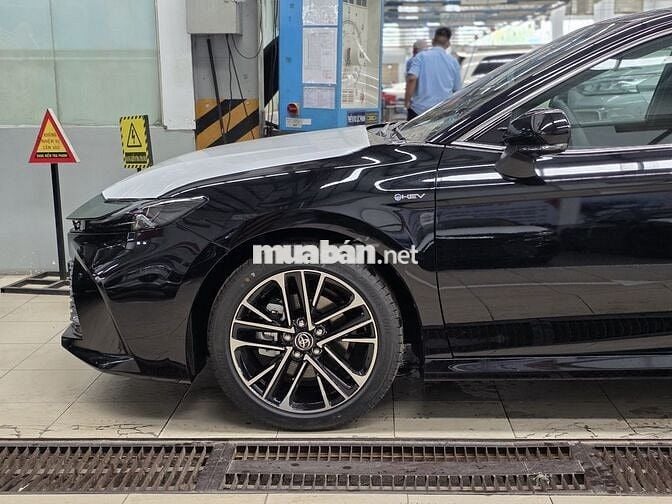 Toyota Camry 2025 2.5 HEV Hybrid TOP HỖ TRỢ 100%TB